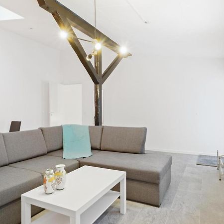Charming - Luxurious 1 Bedroom Apartment In The Heart Of Aalbor Kültér fotó